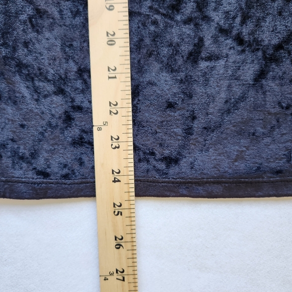 Michael Stars Velvet Velour V- Neck Tee Shirt Short Sleeve Black Extra Small XS - Picture 11 of 11